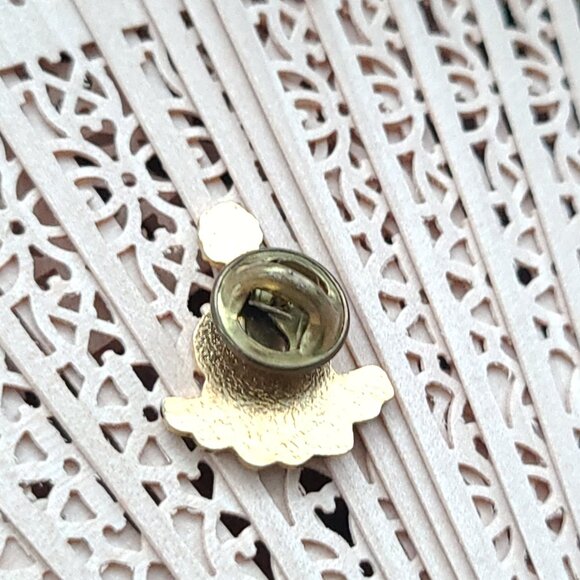 Clown Pin Super Cute - Picture 3 of 8